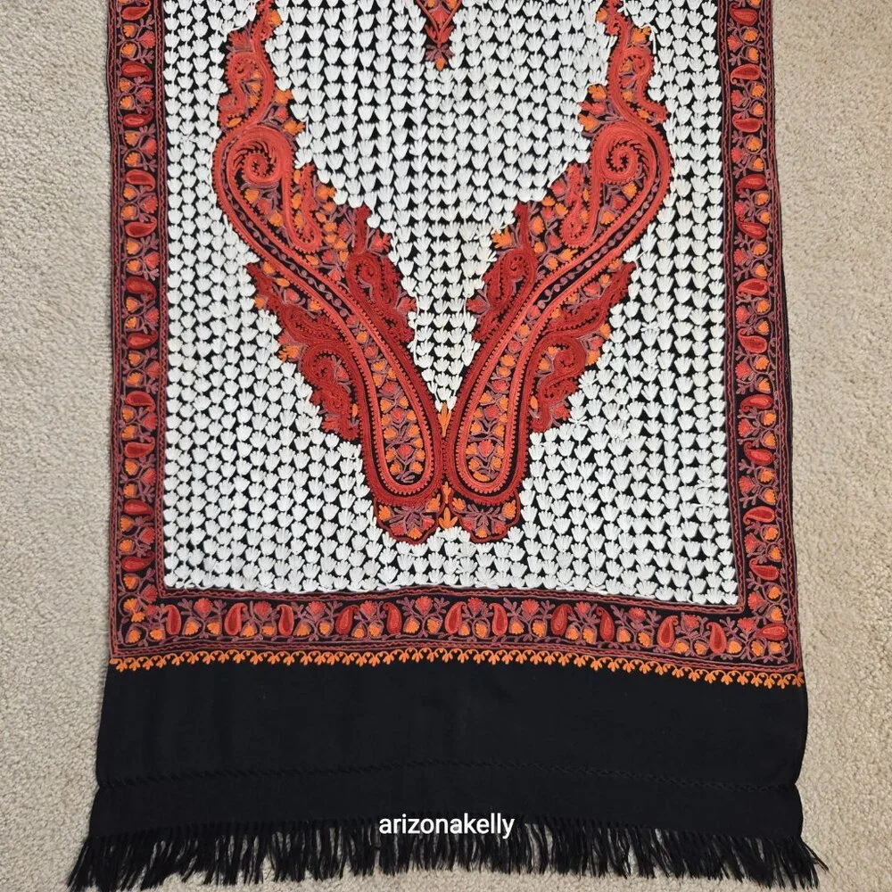 NWOT Wool Scarf With Chain Stitch Embroidery Fall Autumn Colors Kashmir Scarves